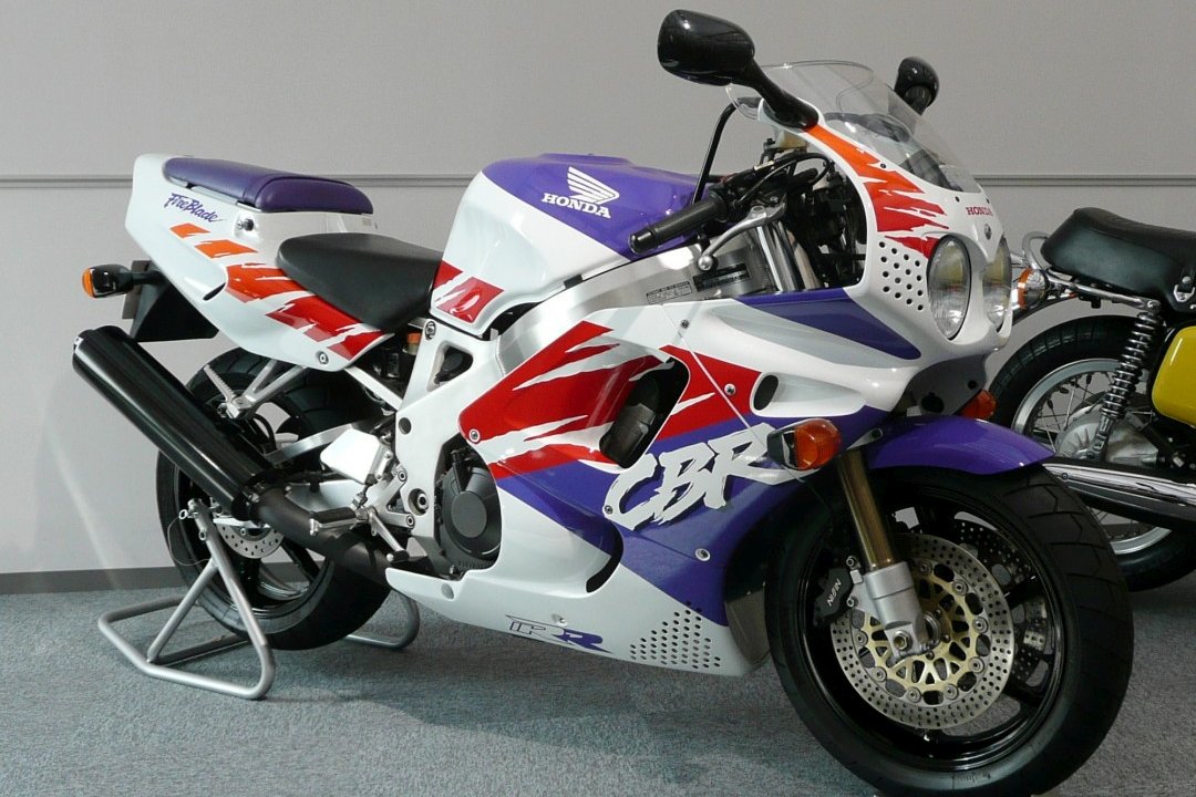 Honda CBR motorcycle - The Honda Motorcycle Buyer’s Guide