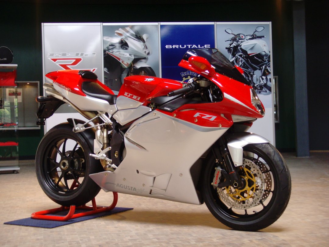 MV Agusta F4 1078 RR - moto la plus rapide du monde