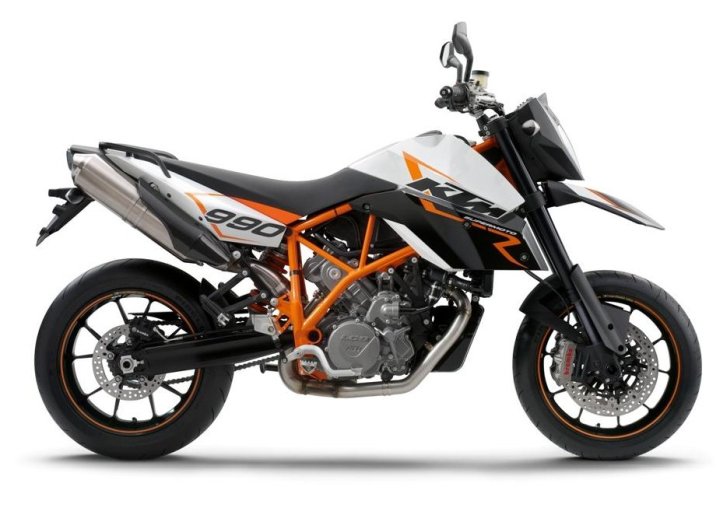 Supermotard KTM 990 Supermoto de couleur blanche