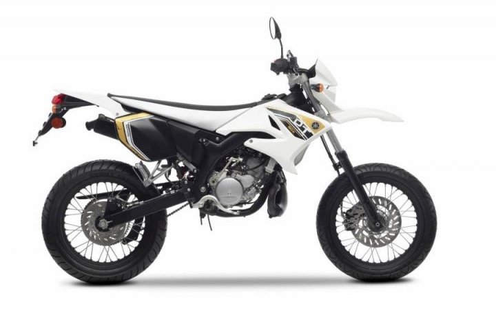 Supermotard Yamaha DT 50 X blanche