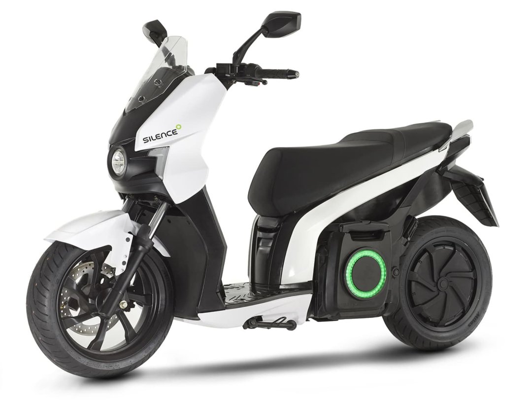 Scooter électrique Silence S01 Basic de couleur blanche