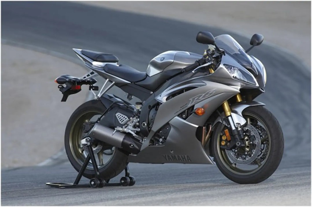 Yamaha YZF R6 2008 - 10 Best 600cc Supersport Motorcycles